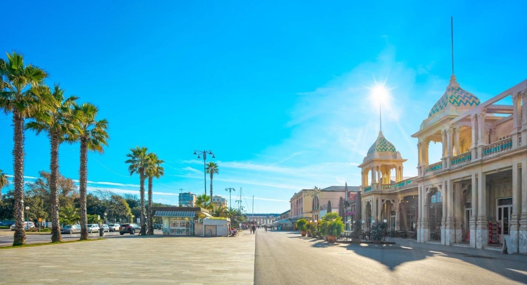 Villino San Martino 350M Dal Mare With Covered Parking Viareggio Exterior foto